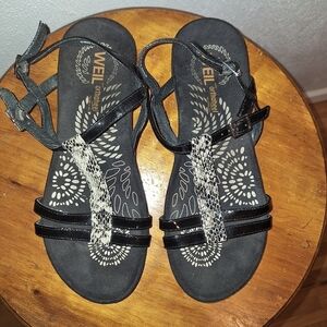 🌟 Weil Snake Print Strive Ortholite Sandals Size 8